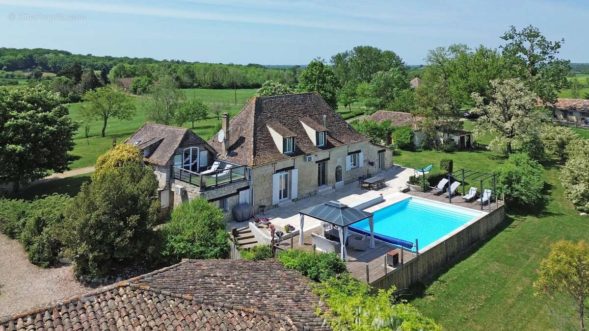Maison à MONTIGNAC-DE-LAUZUN