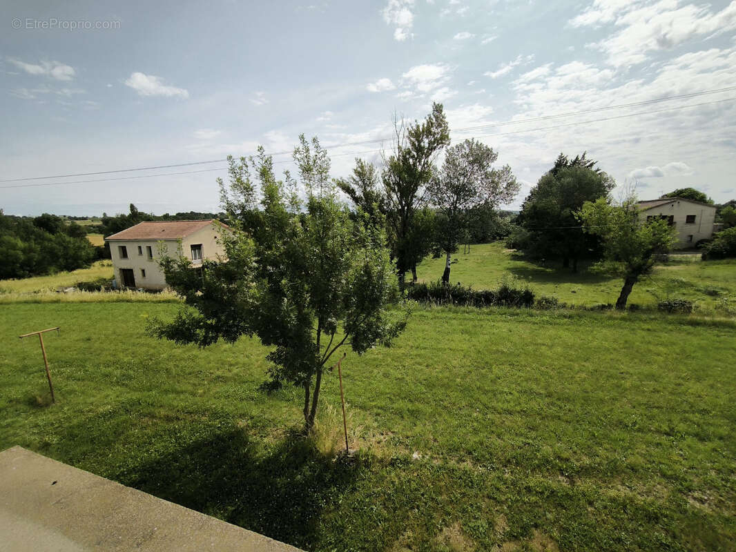 Maison à SAINT-HILAIRE-DE-BRETHMAS