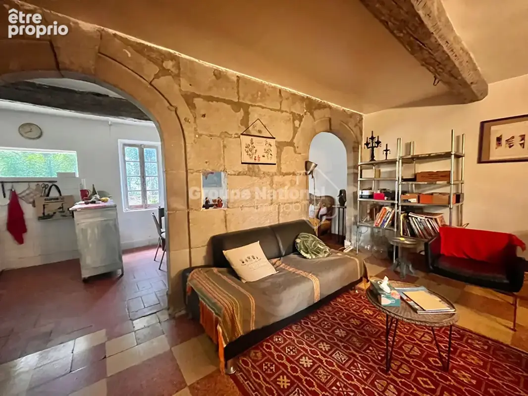 Quartier recherché, mas à rénover+ grange sur 1900 m² de terrain - photo 8