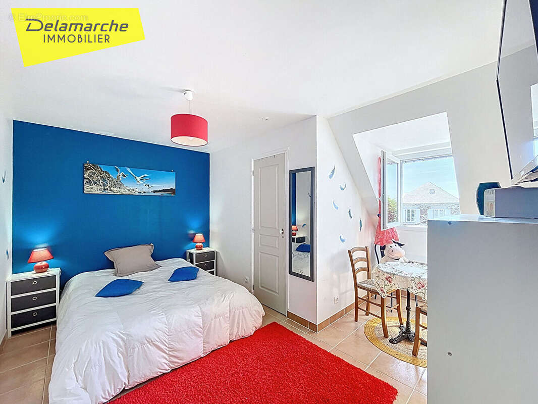 Maison à BRICQUEVILLE-SUR-MER