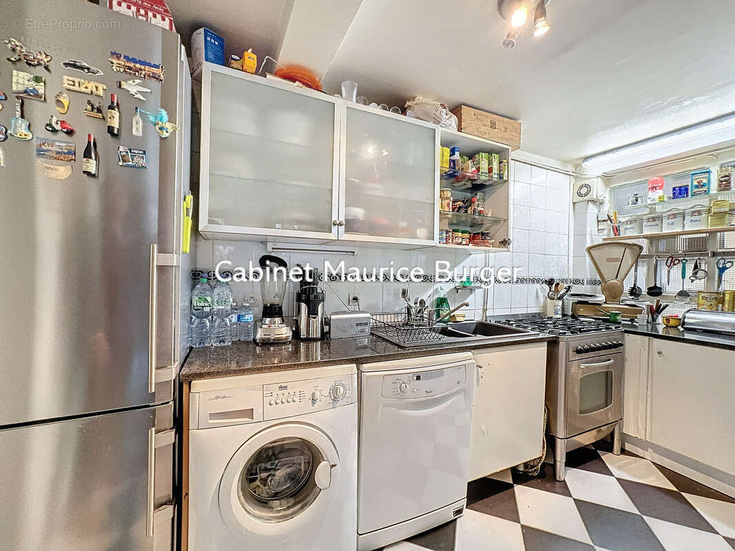 Appartement à PARIS-8E