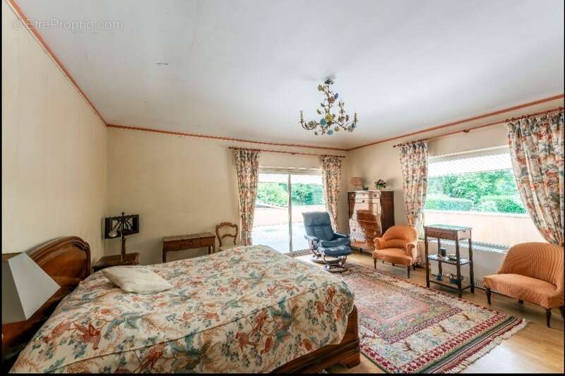 Maison à SAINT-CYR-AU-MONT-D'OR