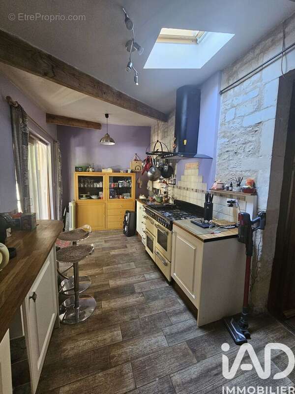 Maison 371 m² à Souvigne  - photo 3
