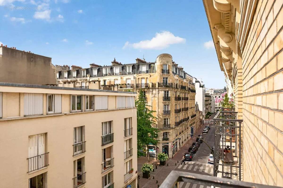 Appartement à LEVALLOIS-PERRET