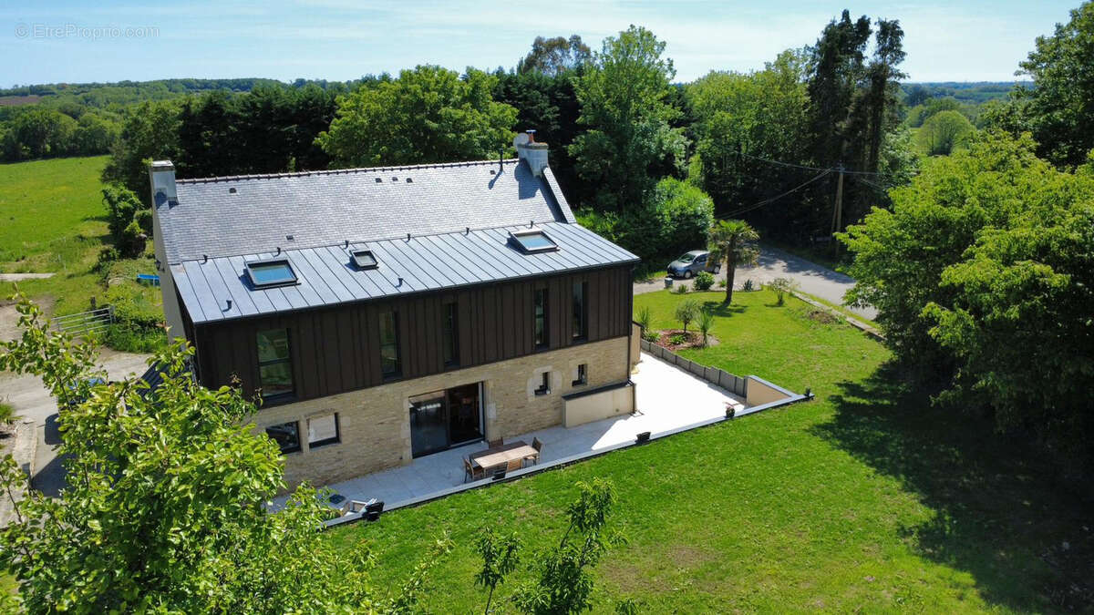 "CASA VECCHIA" Saint-Yvi à proximité des accès - Maison en pierre rénovée de 1903 - photo 3