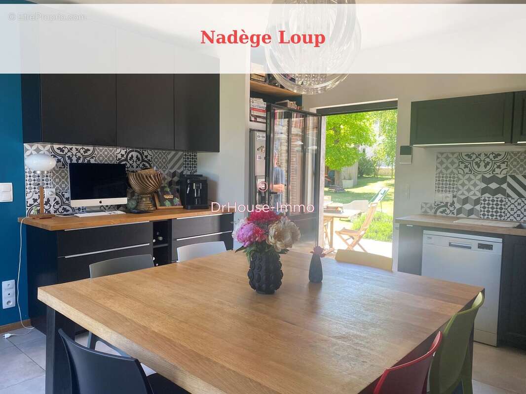 Maison à AILLANT-SUR-THOLON