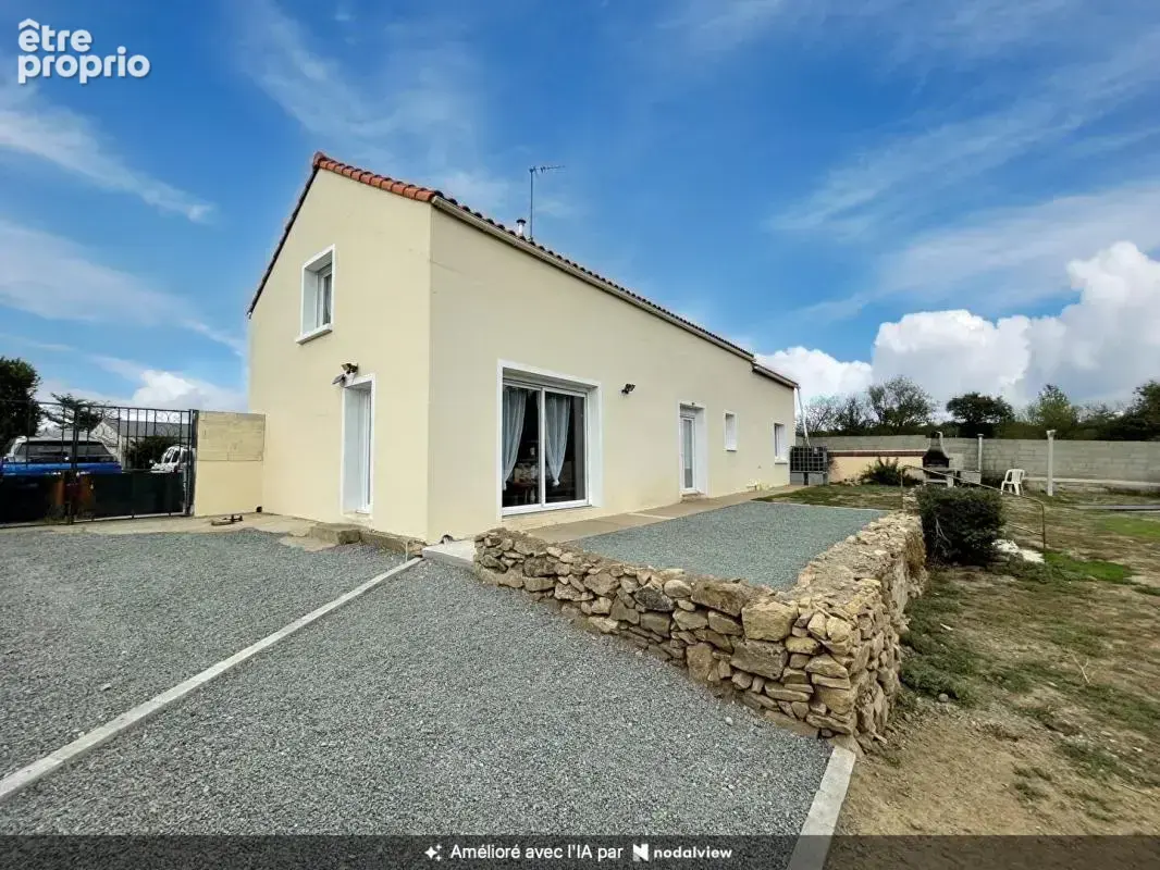 Maison Saint Viaud (44320) - 5 chambres - 168 m2 - photo 2