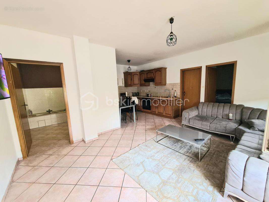 Immeuble de rapport – 6 appartements – 5 déjà loués – Bonne rentabilité - photo 16
