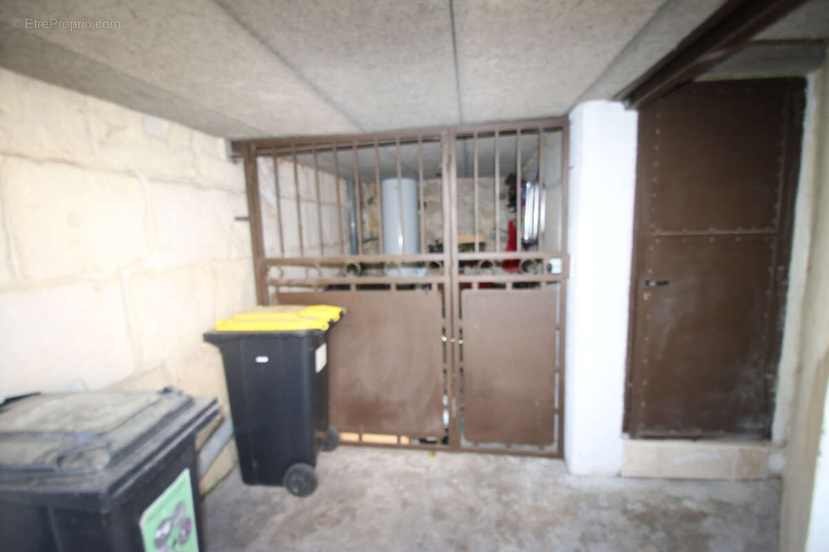 Maison à FONTVIEILLE