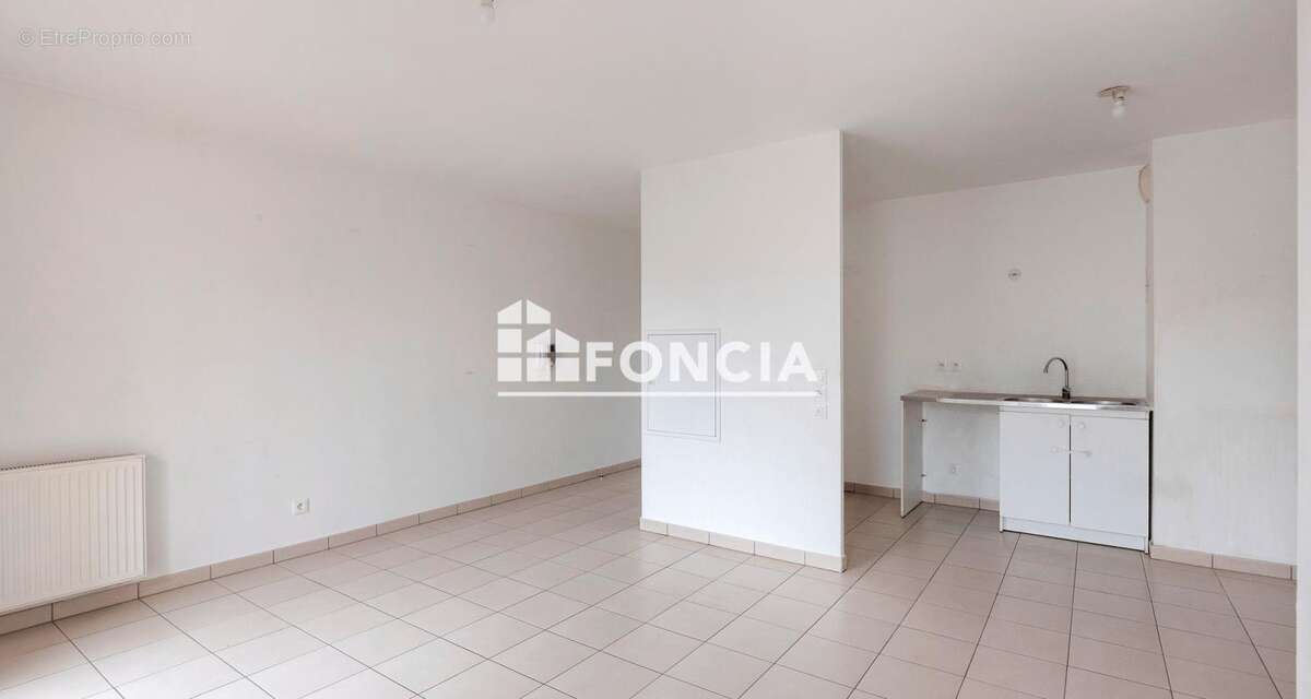 Appartement à LINAS