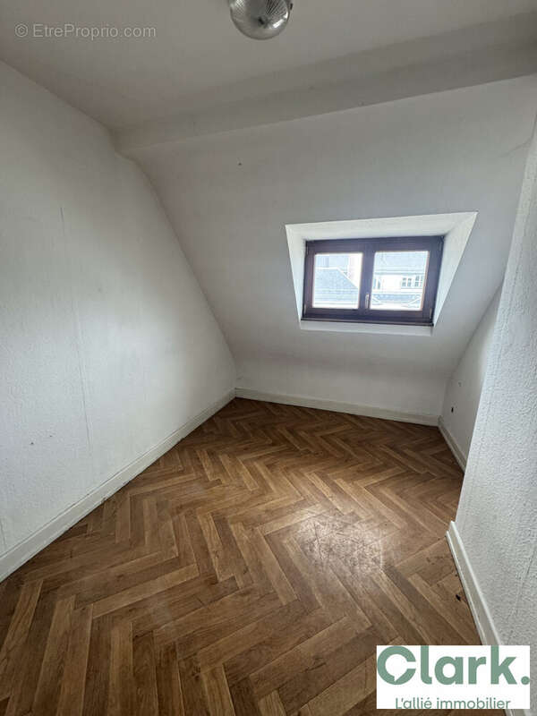 Chambre 2 lot 13 - Appartement à STRASBOURG