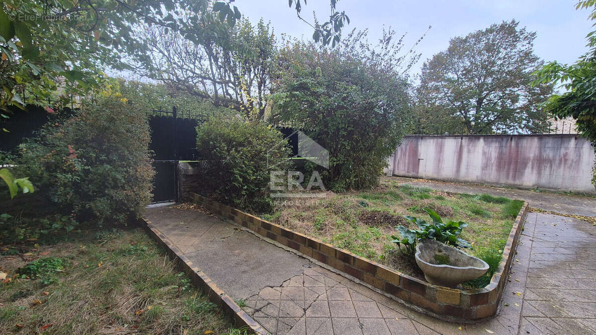 Maison à GRISY-SUISNES