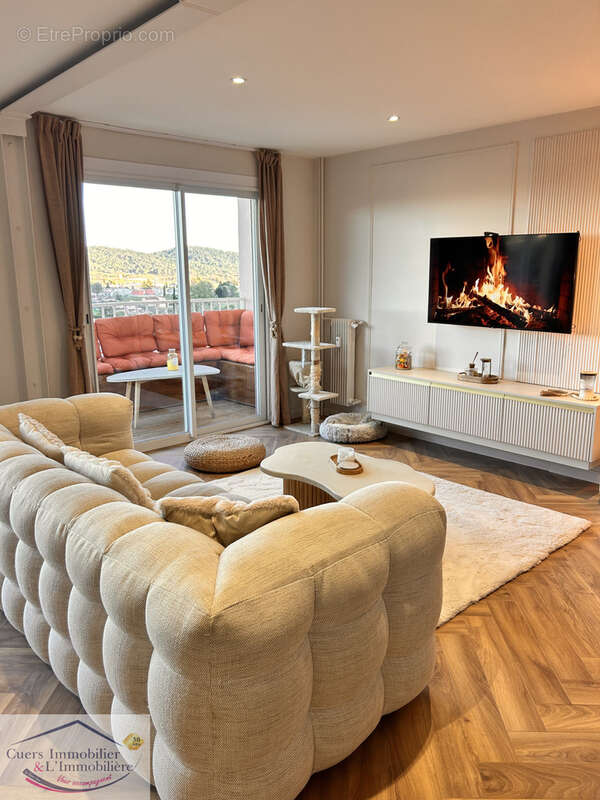 Appartement à CUERS