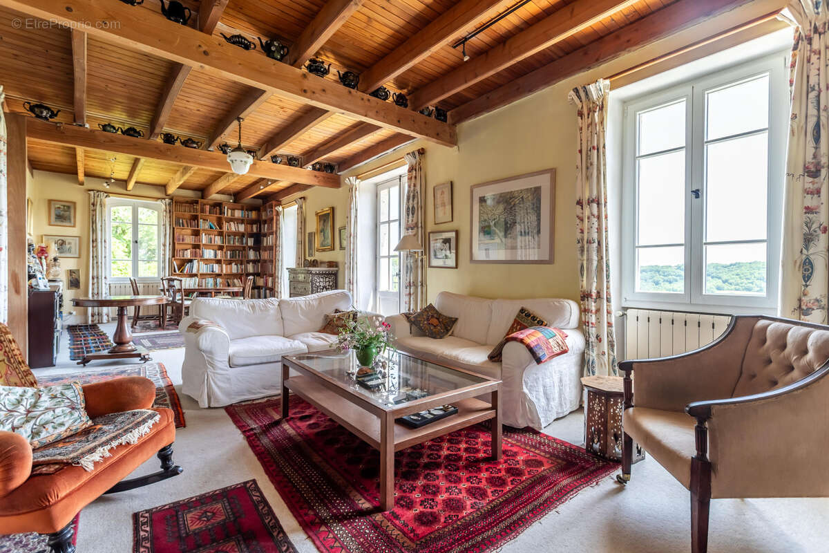 Maison de campagne avec annexes, piscine, grange et vue - photo 23