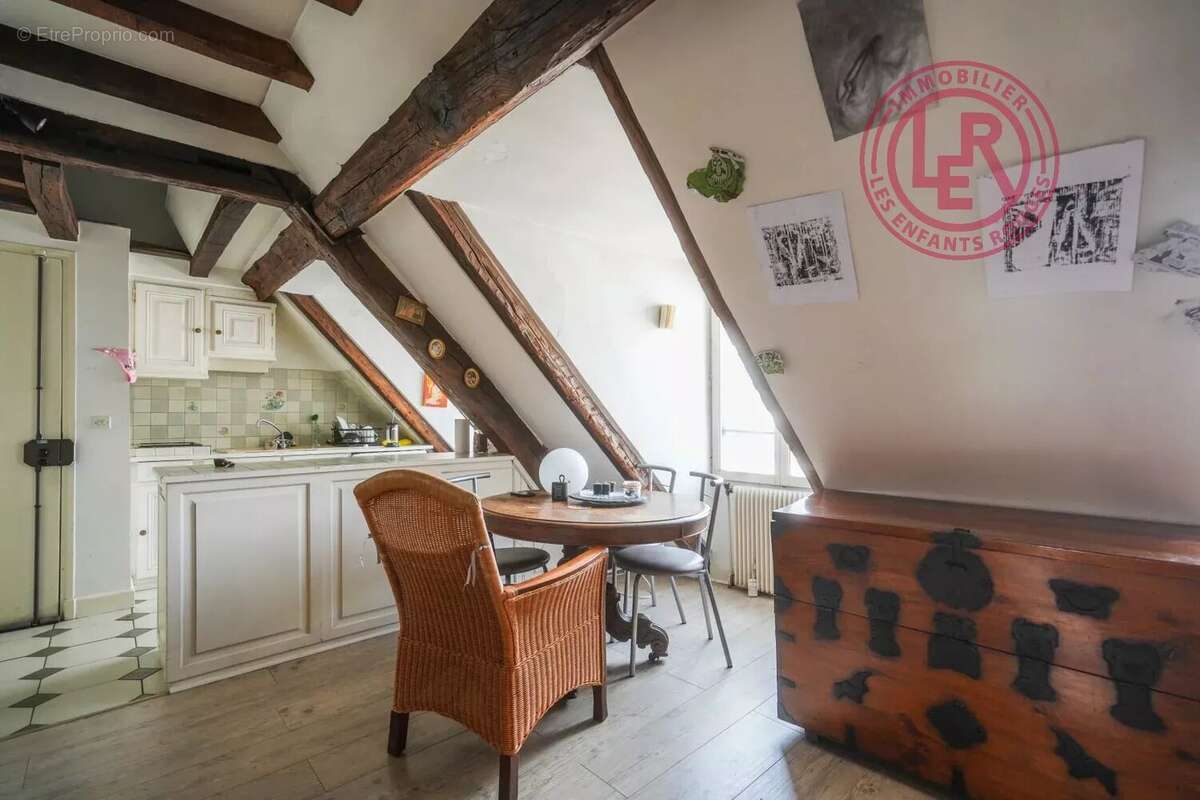 Appartement à PARIS-6E