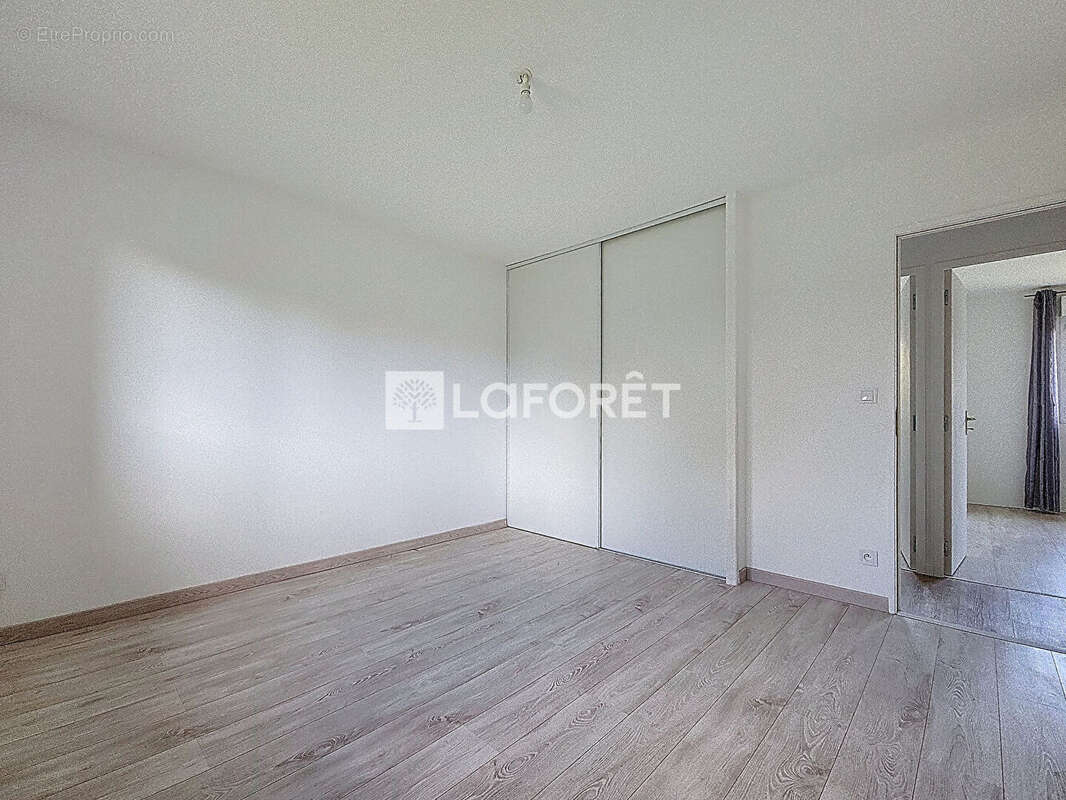 Maison à SAINT-PIERRE-DES-FLEURS