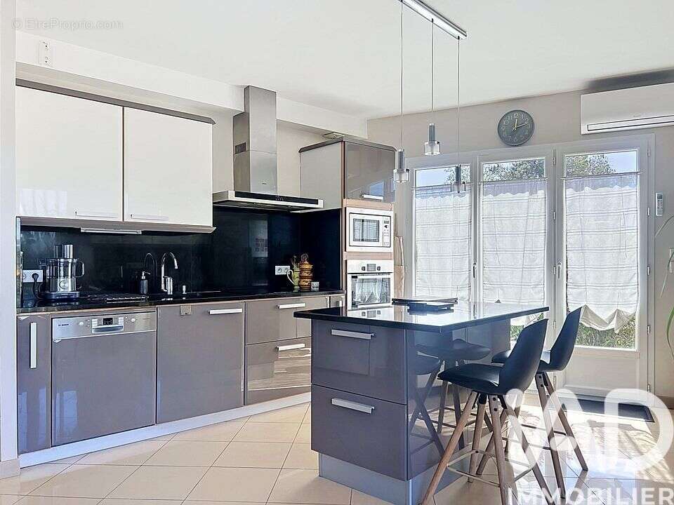 Maison 103 m² à Saint-Cyr-L'ecole  - photo 2