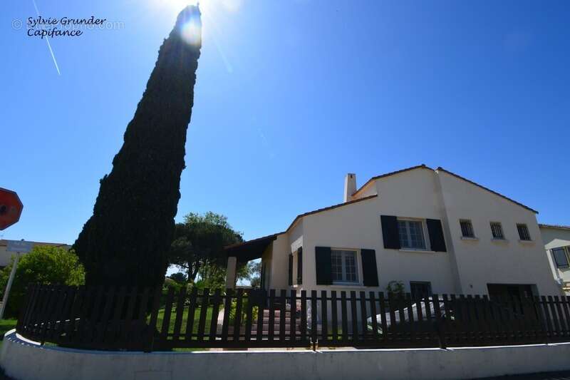 Villa à vendre 4 pièces SALIN DE GIRAUD (13)sans mitoyenneté - photo 14