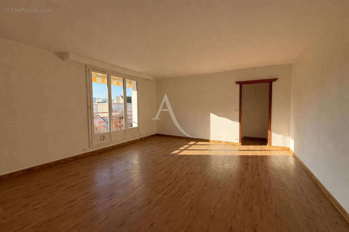 Appartement à LOGNES