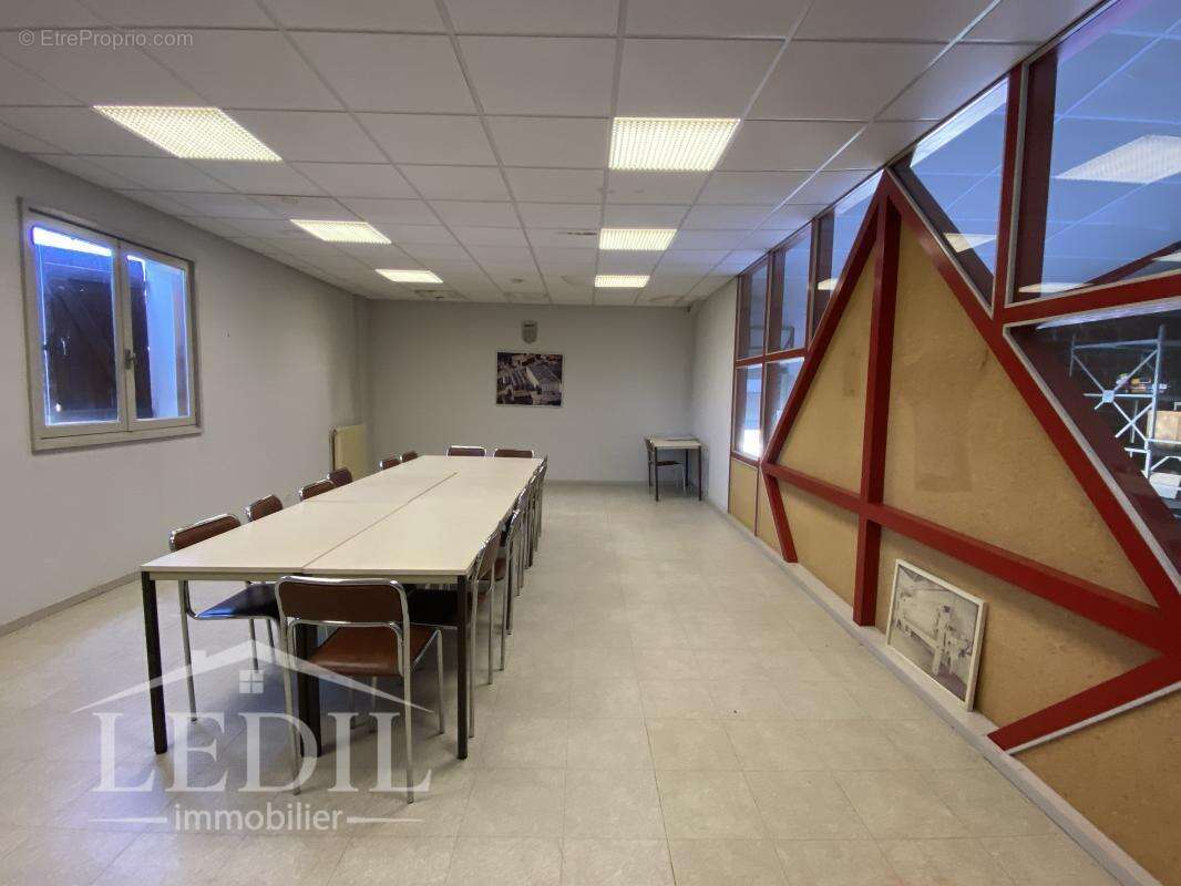 Commerce à CAZAUBON