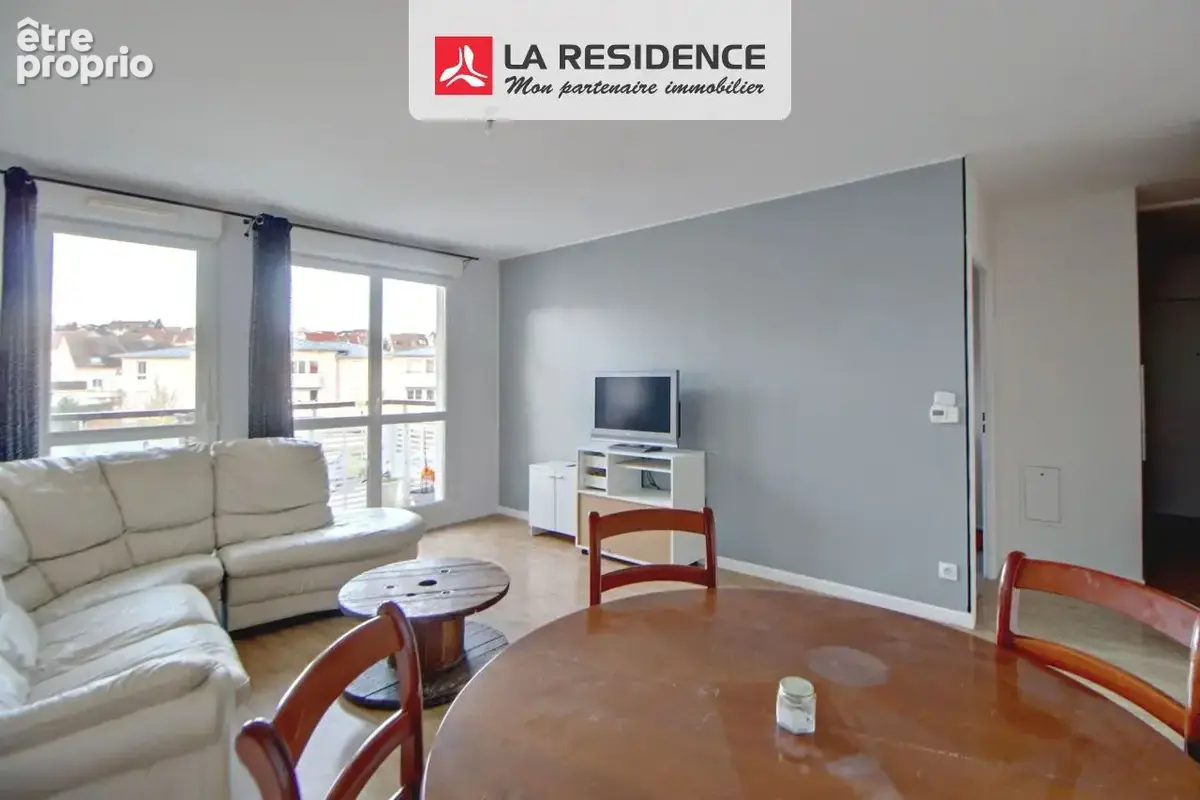 Appartement 4 pièces 76 m² à vendre à Ecquevilly (78920) - photo 2