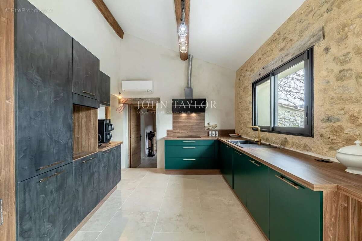 Maison à VAISON-LA-ROMAINE