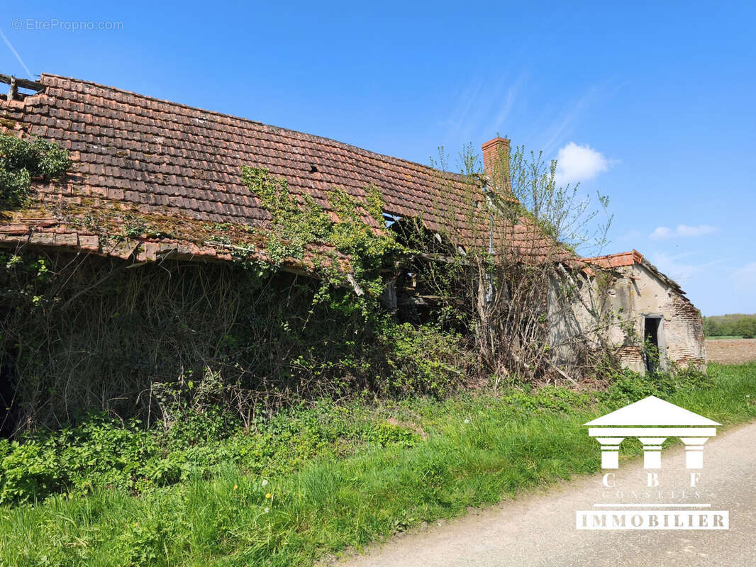Maison à L'ABERGEMENT-SAINTE-COLOMBE