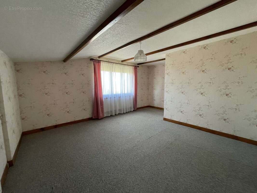 Maison 139 m² à Monceau-Le-Neuf-Et-Faucouzy  - photo 8