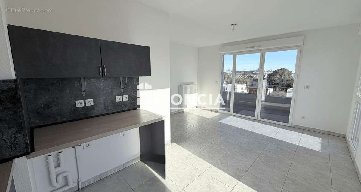 Appartement à JUVIGNAC