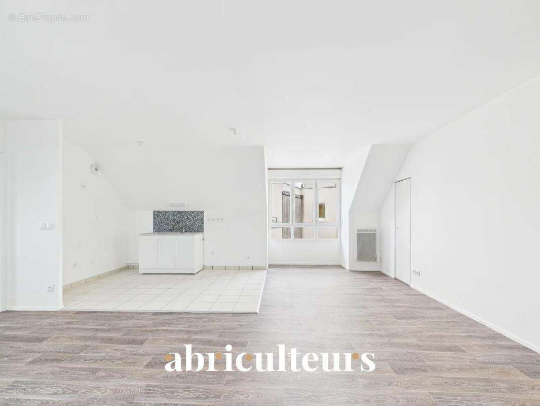 Appartement à SURVILLIERS