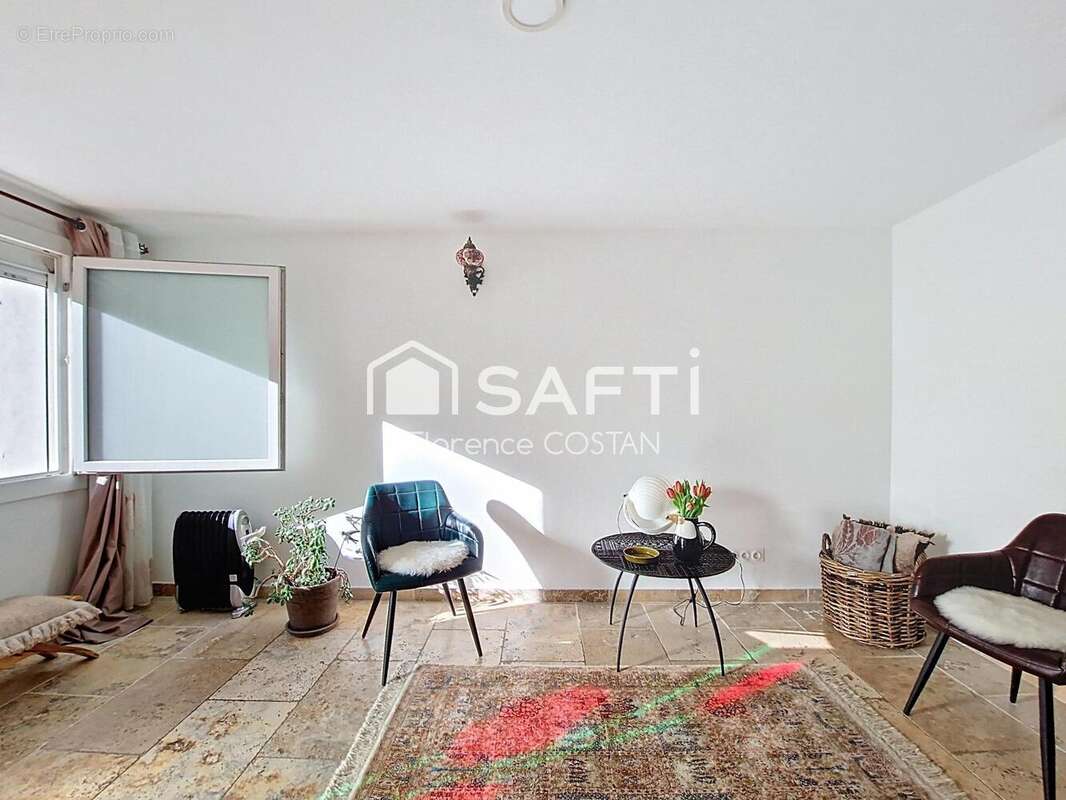 Photo 2 - Maison à VELAUX