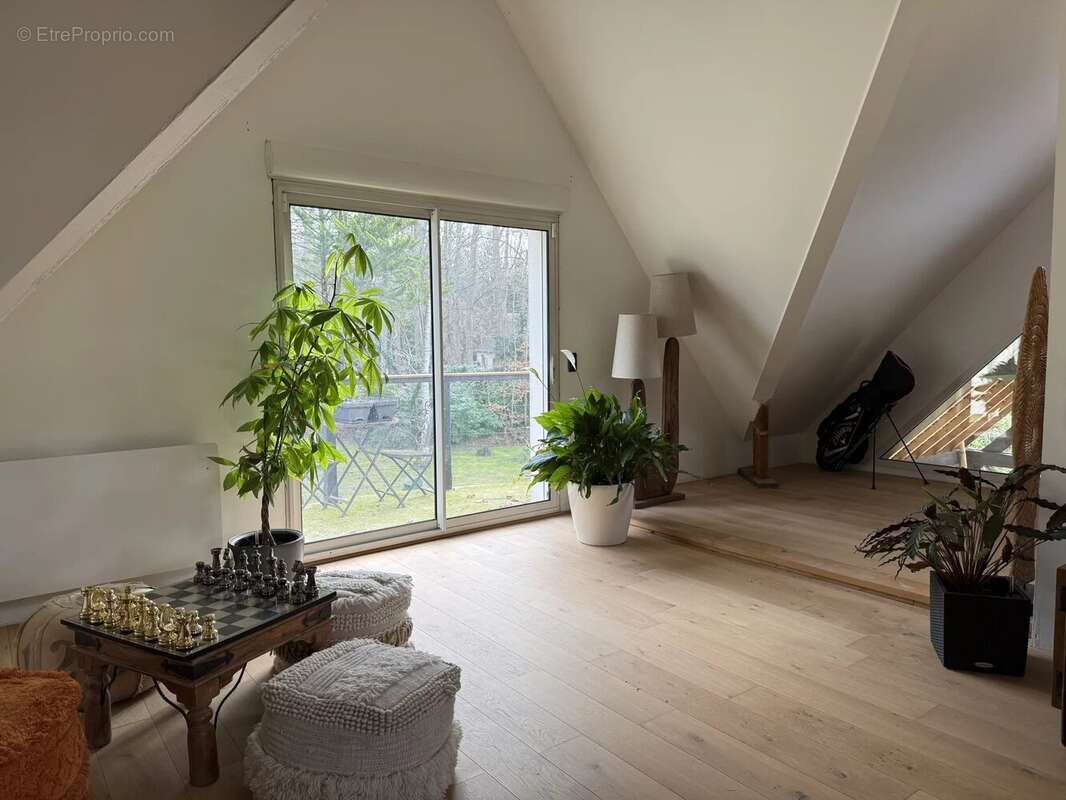 Maison à NOISY-SUR-ECOLE