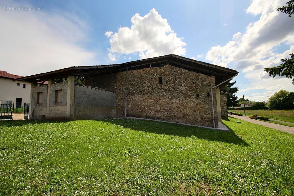 Maison à CHEVRIERES