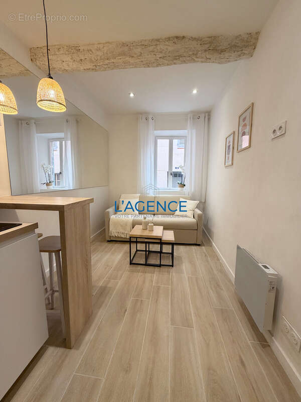 Appartement à HYERES