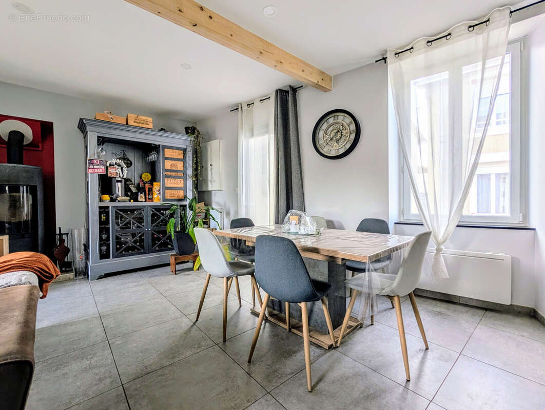 Maison à MESNARD-LA-BAROTIERE