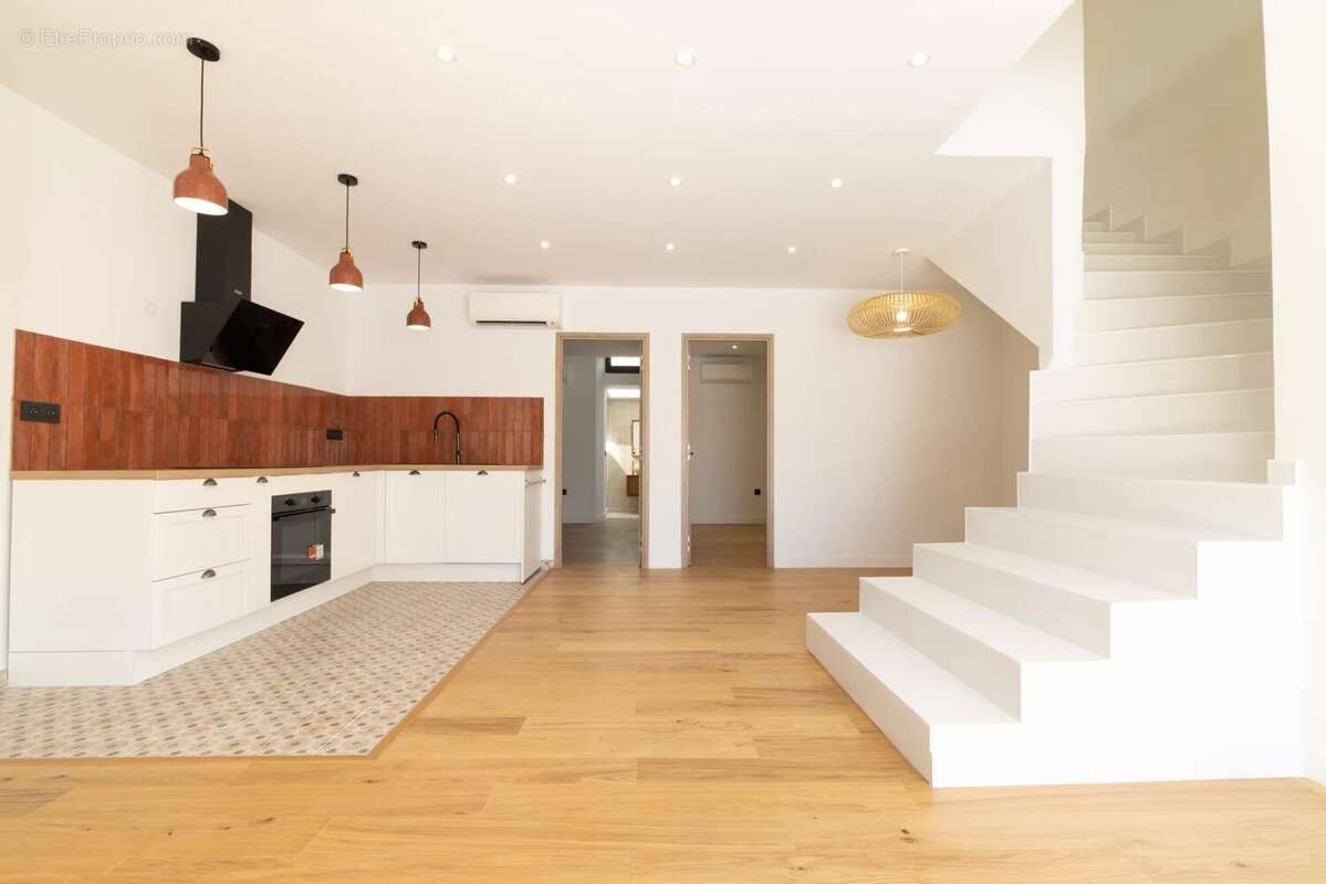 Appartement à MARSEILLE-8E