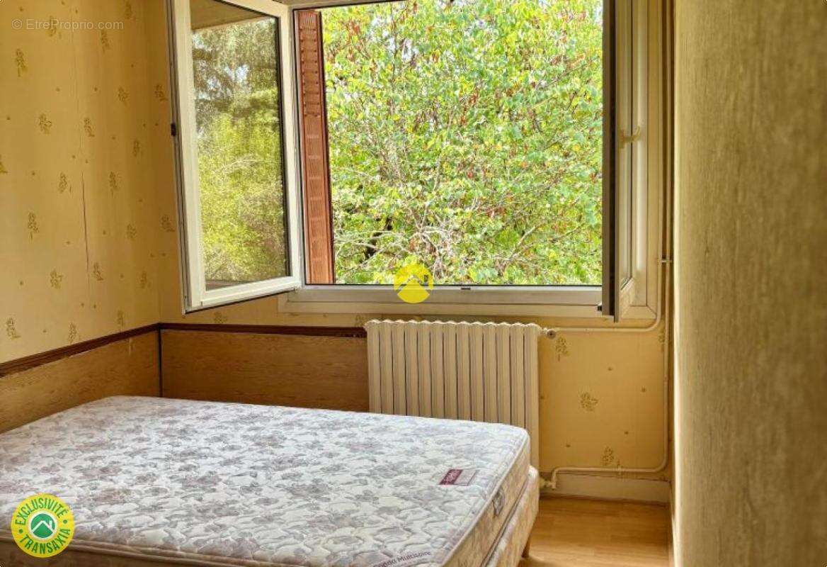 Maison à SAINTE-ALVERE