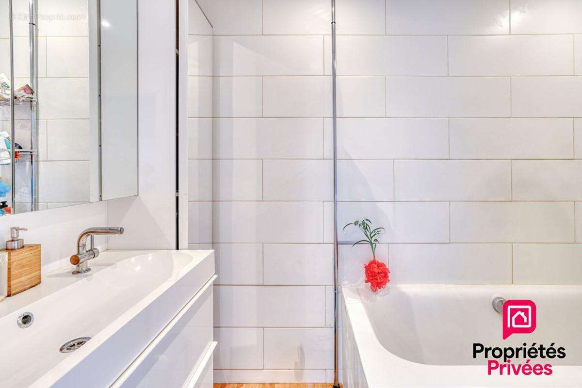 Maison à DECINES-CHARPIEU