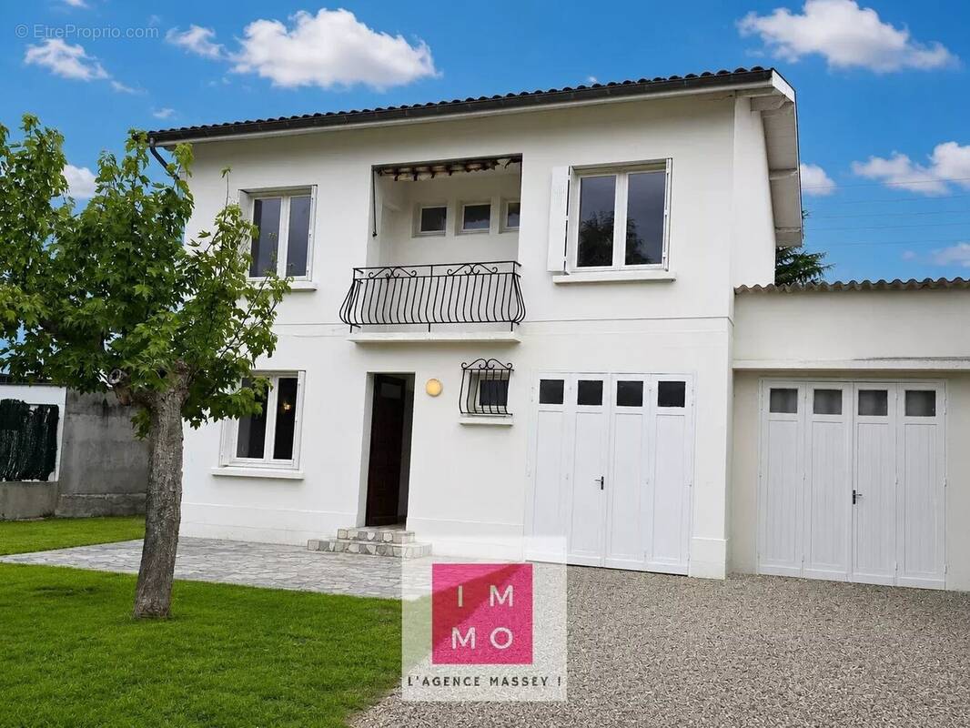 Maison à AUREILHAN