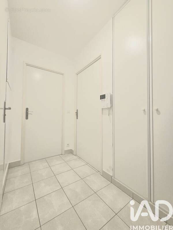 Appartement 42 m² à Ferrieres-En-Brie  - photo 9