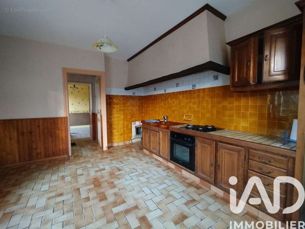 Photo 6 - Maison à LA ROCHE-CLERMAULT