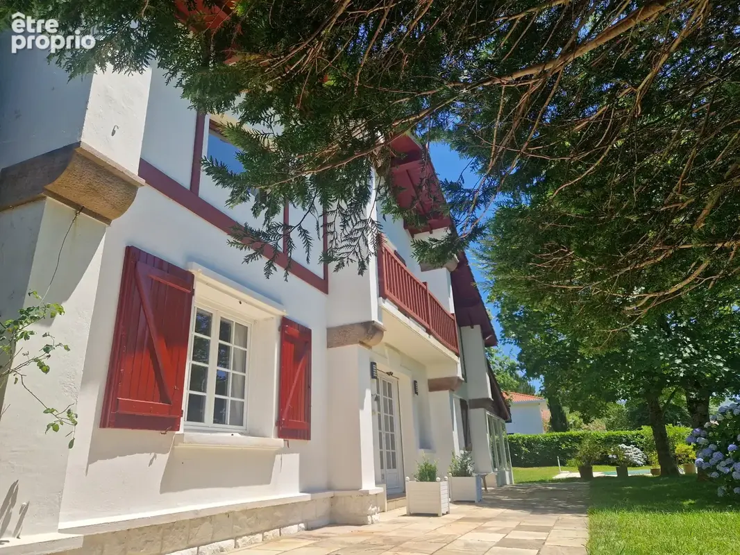 Magnifique maison avec piscine et jardin arboré - URRUGNE - photo 41