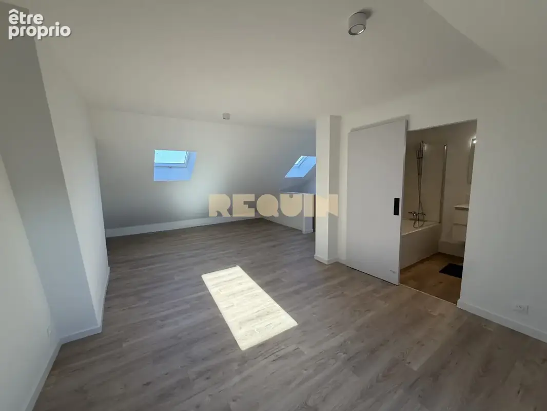 Appartement 3 pièces 81 m² à vendre à La Madeleine (59110) - photo 5