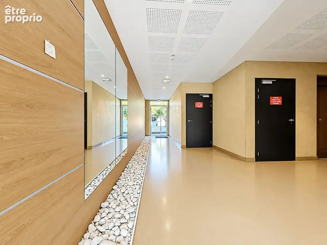 MEZZAVIA - T2 45,71 m² - Résidence récente - Terrasse - Parking - photo 14