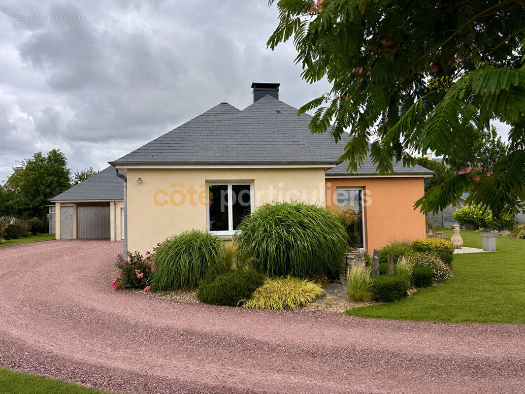 Maison à COURCY