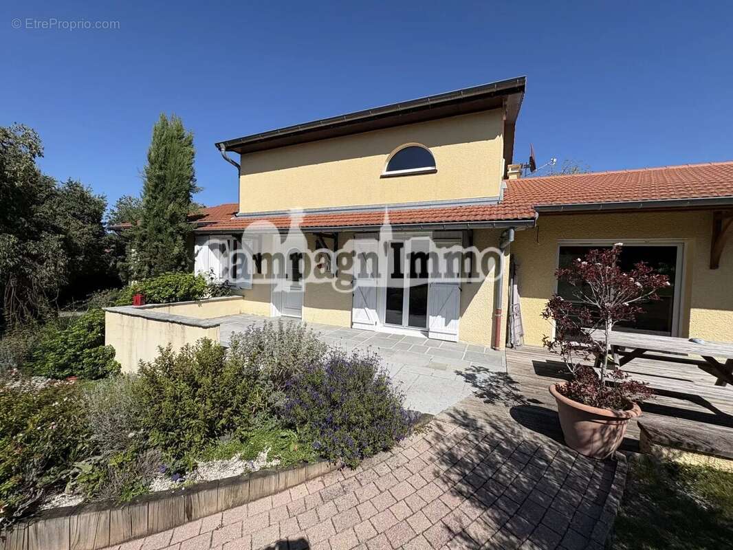 Maison à PONTCHARRA-SUR-TURDINE