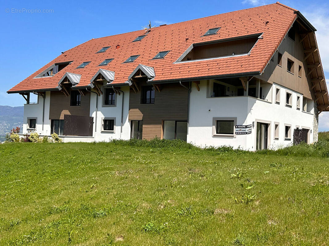 Appartement à REIGNIER