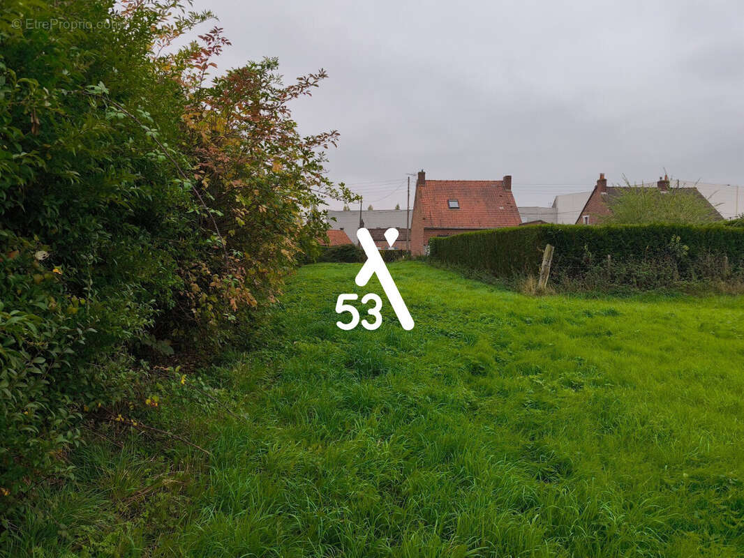 Terrain à AIRE-SUR-LA-LYS