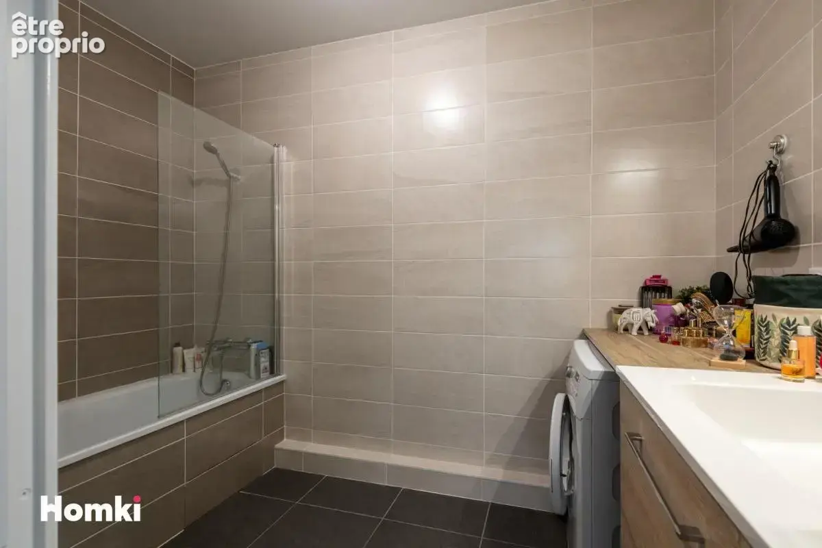 Appartement T3 de 62 m² à Lyon 69009, Rue Félix Mangini - photo 9