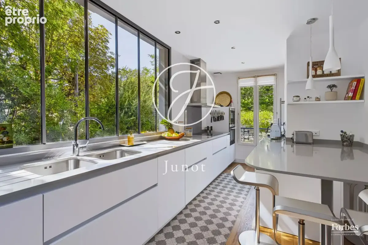 Le Vésinet - CENTRE / IBIS - Maison - 5 chambres - 227m² - Terrain 1298m² - photo 11